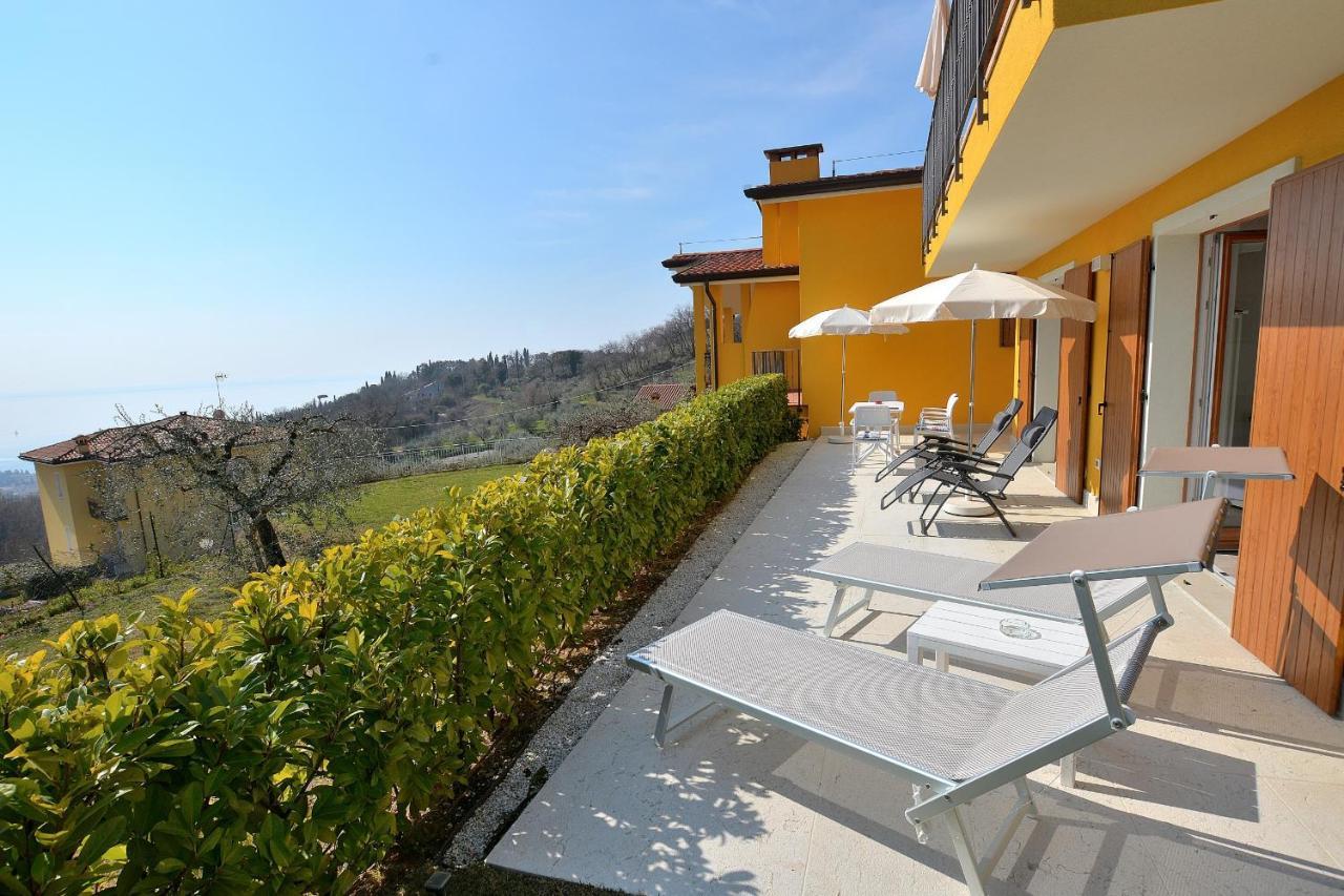 Red Apartment In Marciaga Di Costermano Buitenkant foto