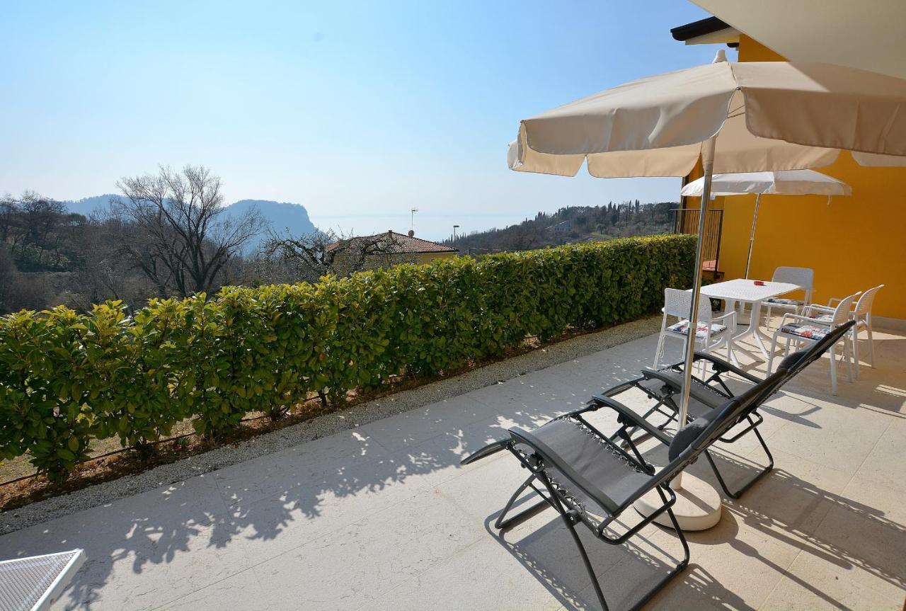 Red Apartment In Marciaga Di Costermano Buitenkant foto